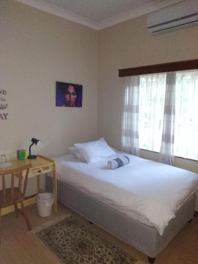 Xenia Bed & Breakfast Уиндхоек Екстериор снимка