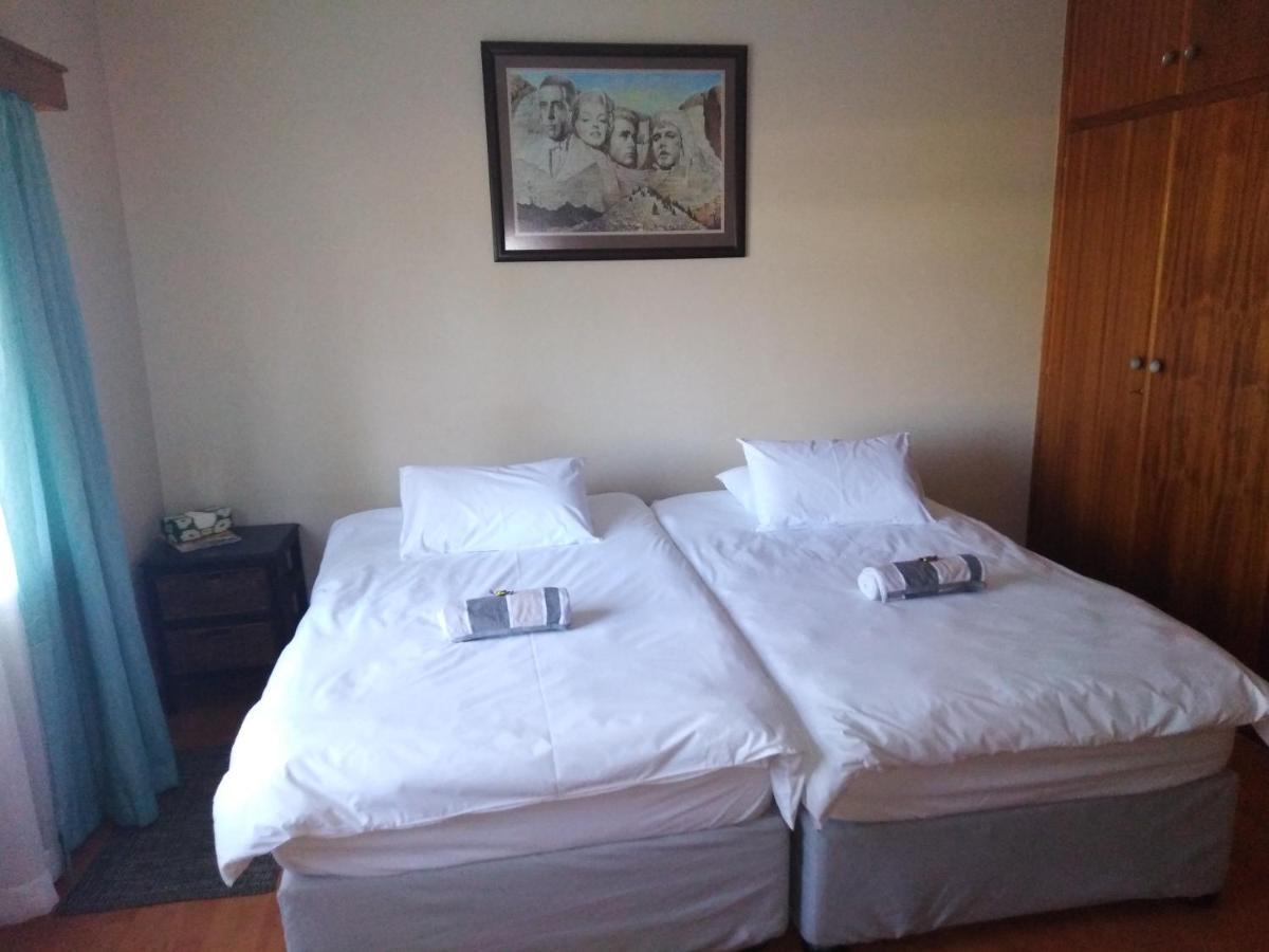 Xenia Bed & Breakfast Уиндхоек Екстериор снимка