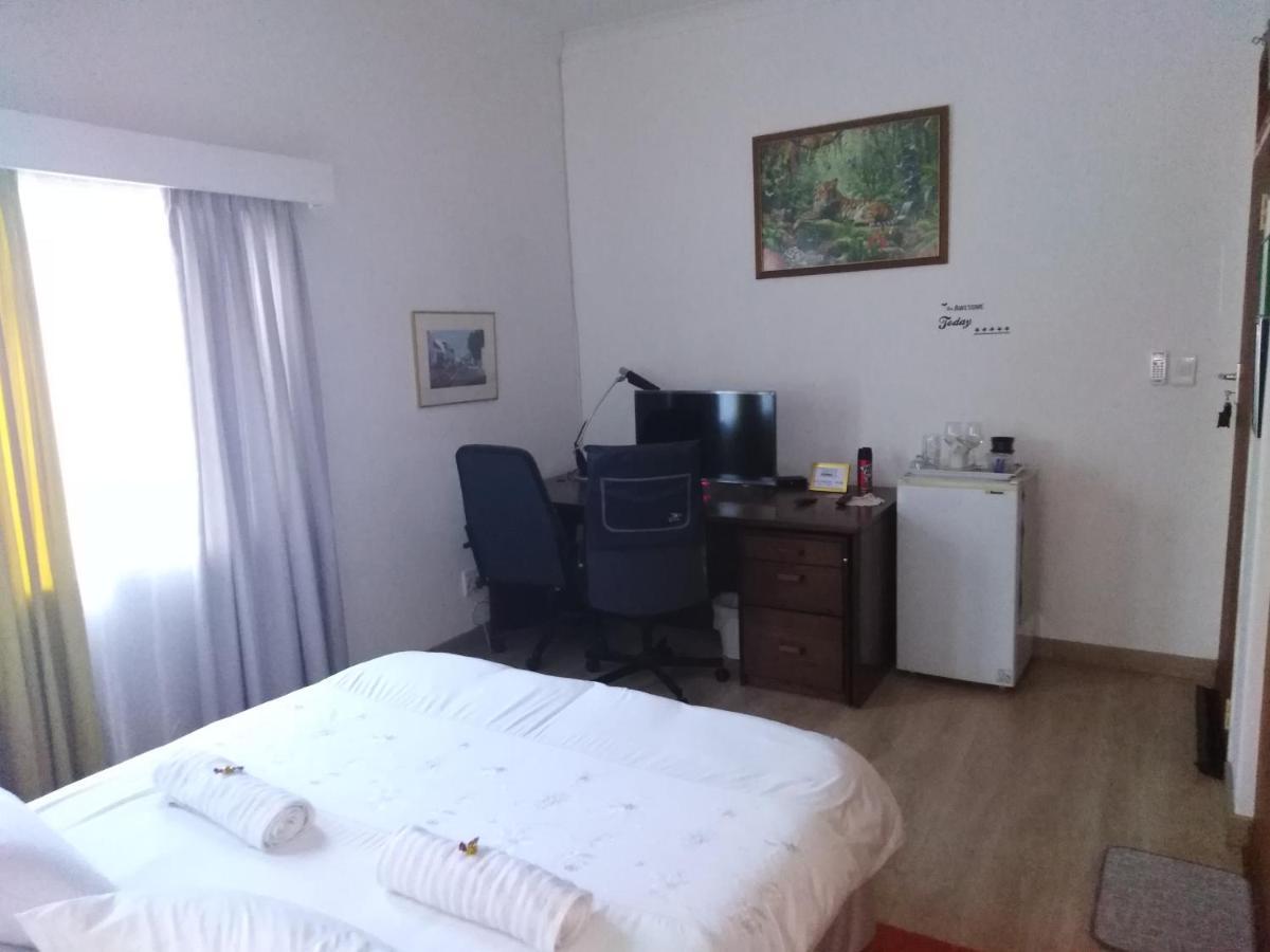 Xenia Bed & Breakfast Уиндхоек Екстериор снимка