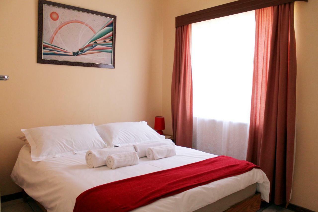 Xenia Bed & Breakfast Уиндхоек Екстериор снимка