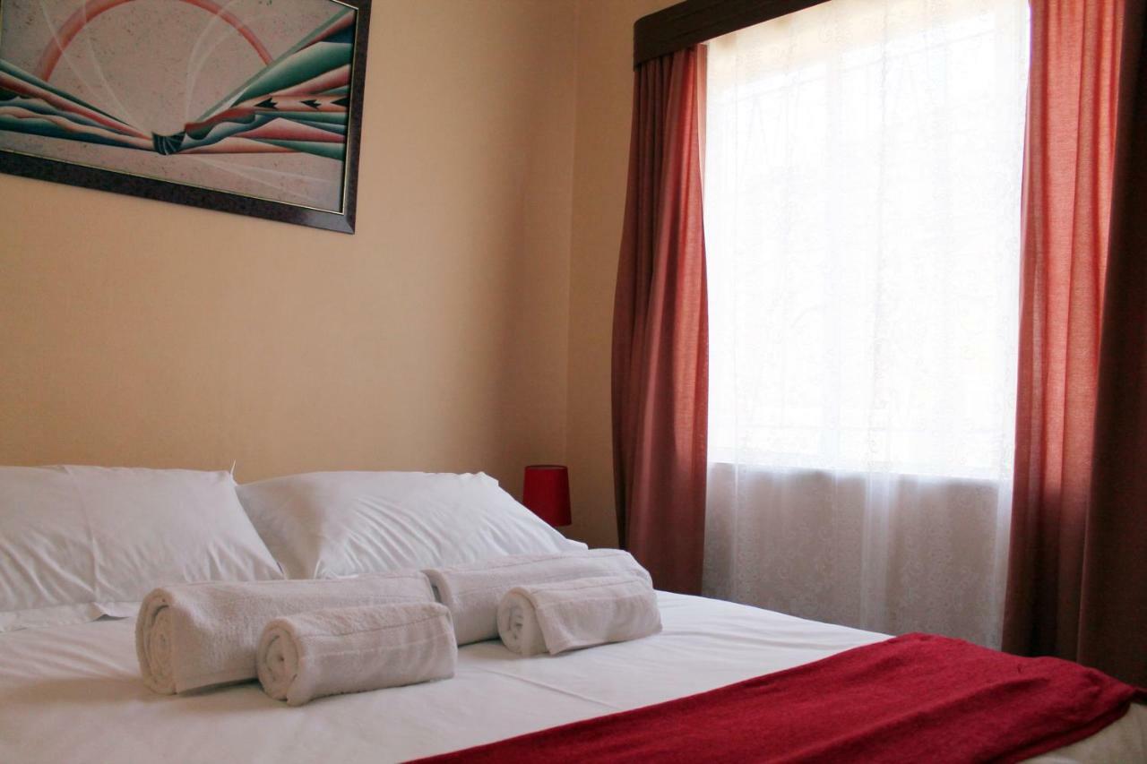 Xenia Bed & Breakfast Уиндхоек Екстериор снимка