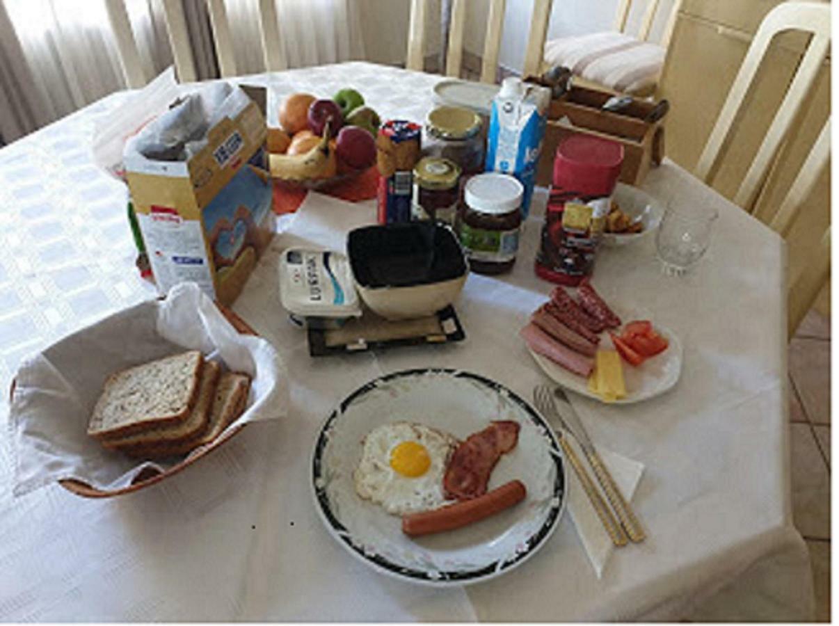 Xenia Bed & Breakfast Уиндхоек Екстериор снимка